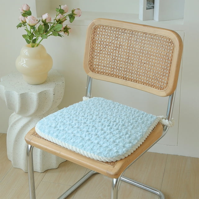 Plush Chair Cushion Seat Pad | Soft Polyester Winter Seat Cushion Non-Slip Bottom | 17.7X16.5 Inch Cozy Sofa Cushion for Home Office Car Use | Machine Washable Durable Seat Mat