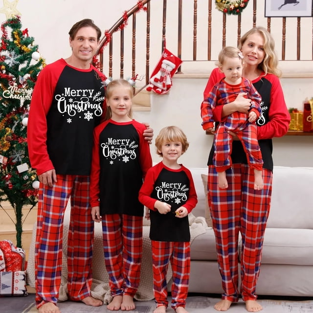 Merry Xmas Letter Print Family Christmas Pajamas Set 2024 New Year Clothes Adults Kids Matching Outfit Baby&Dog Romper Xmas Look