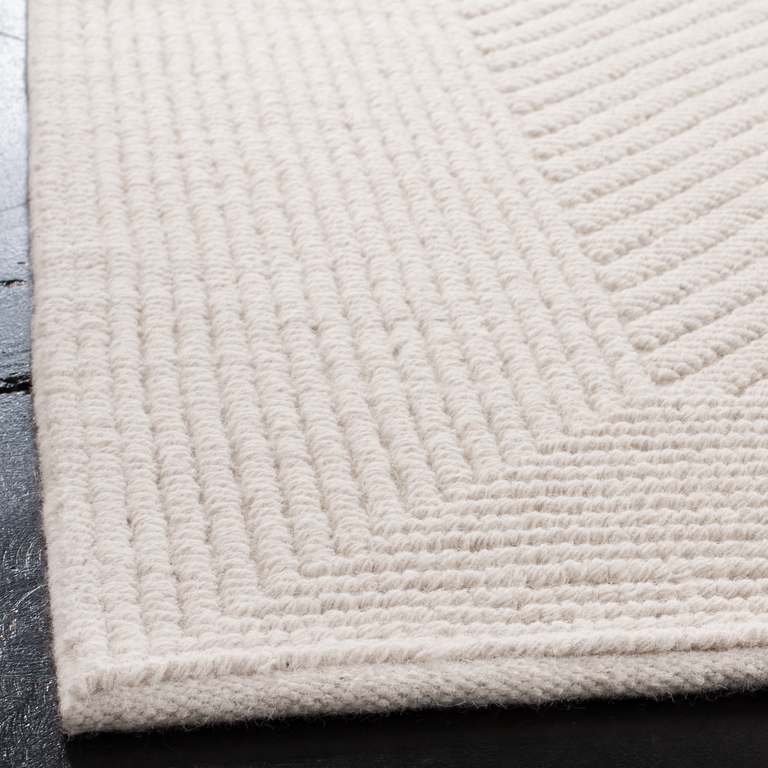 SAFAVIEH Natura Xanthia Solid Area Rug, Ivory, 6' x 6' Square