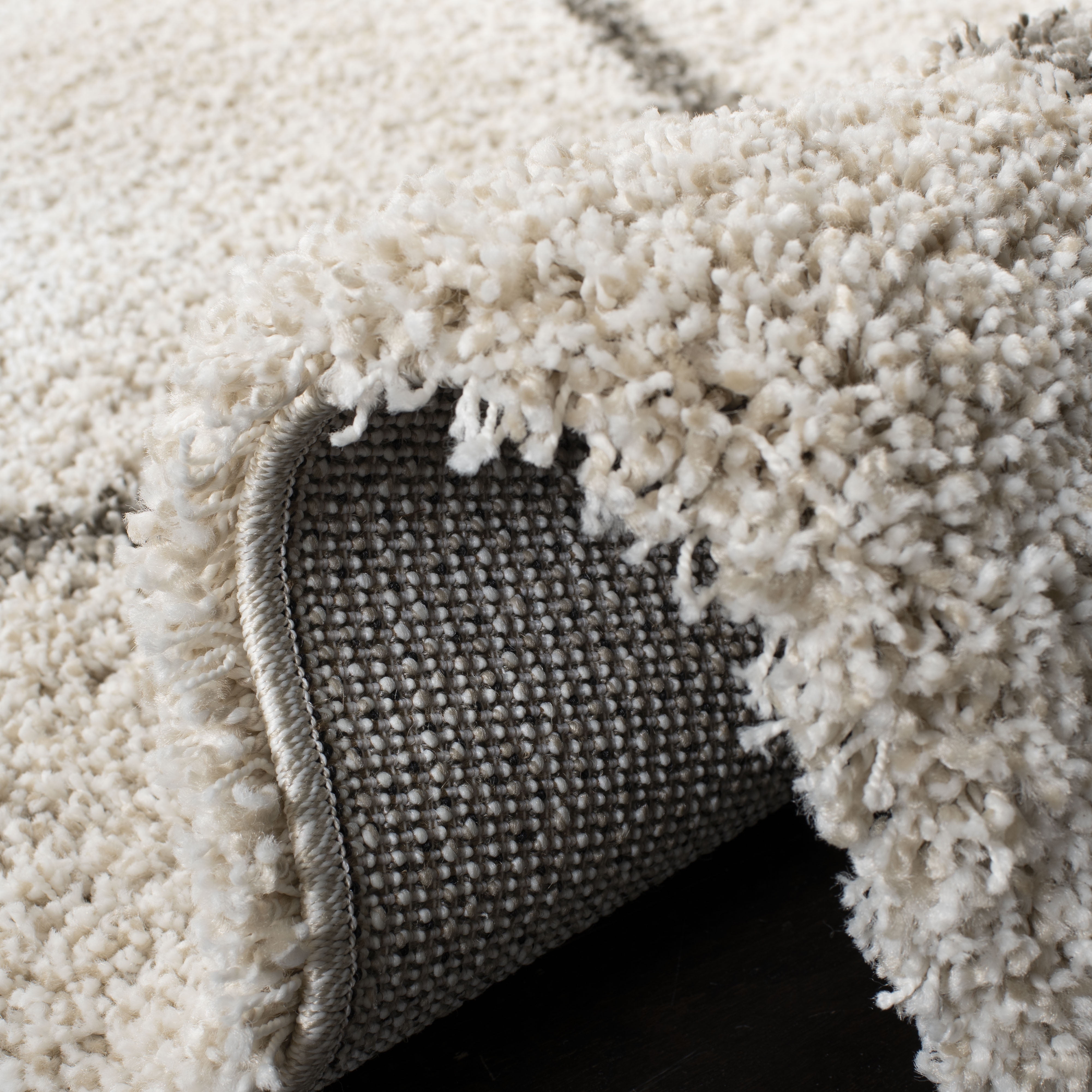 SAFAVIEH Hudson Amias Plush Geometric Shag Area Rug, Ivory/Grey, 10' x 10' Square