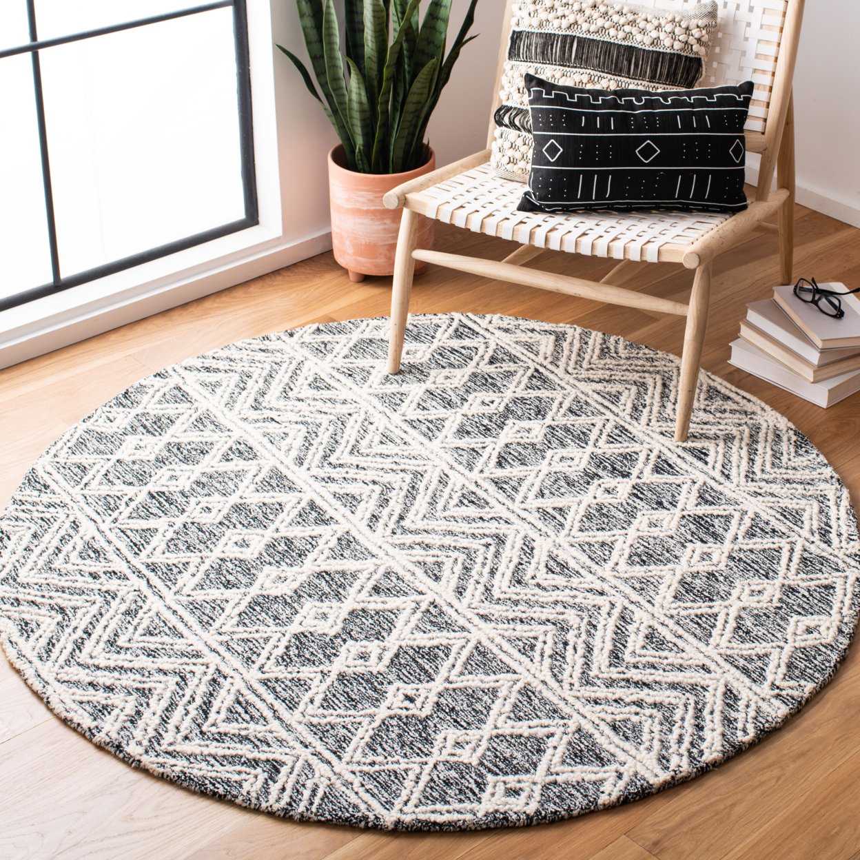 SAFAVIEH Micro-Loop Brayden Geometric Area Rug, Ivory/Black, 3' x 5'