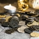 thumbnail image 4 of Monedas piratas de metal novedosas, doblón español de Beverly Oaks, 4 of 5