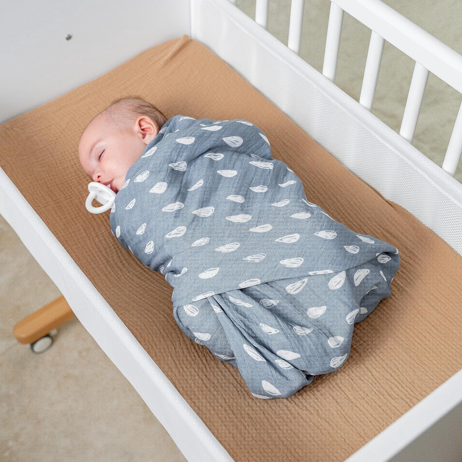 Comfy Cubs 1 Pack Muslin Swaddle Blankets - Receiving Blanket, Wrap for Boys and Girls (Blue Raindrops)