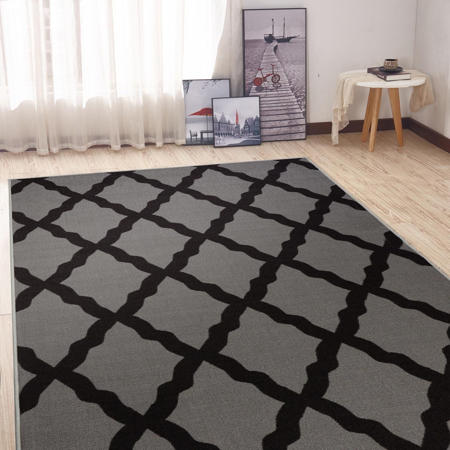 Tapis élégant à motif de treillis à sous-couche en caoutchouc de la collection Glamour