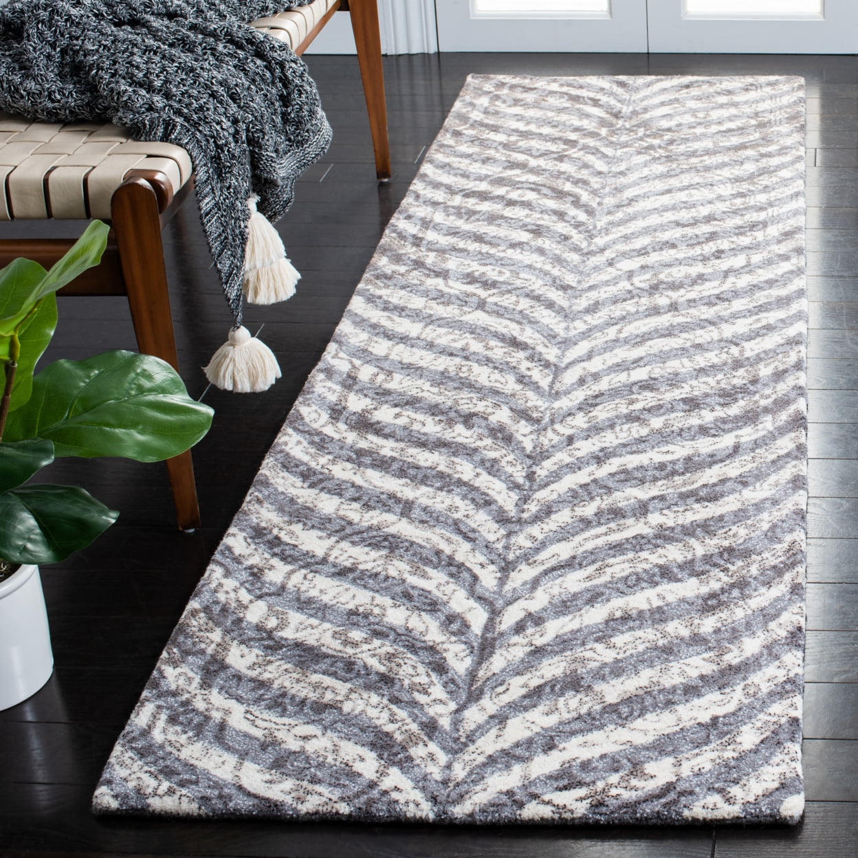 SAFAVIEH Restoration Vintage Delmar Abstract Area Rug, Grey/Ivory, 3' x 5'