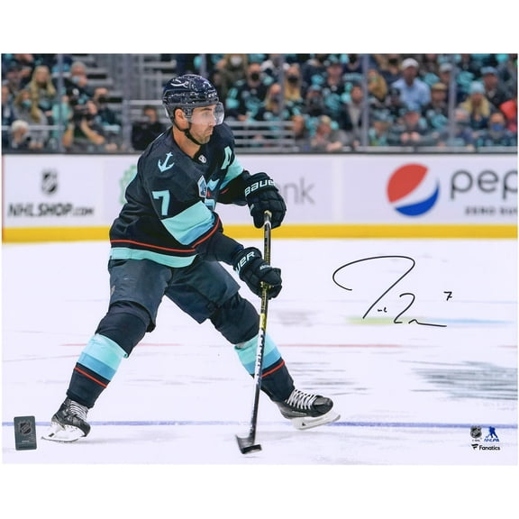 Jordan Eberle Seattle Kraken Autographed 16" x 20" Navy Skating Photograph - Fanatics Authentic Certified