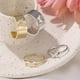 thumbnail image 4 of EeaseMX Juego de 2 anillos ajustables para dedo (dorados), 4 of 7