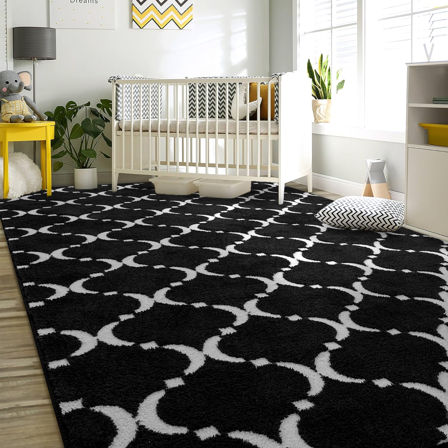 TWINNIS 6'x9' Area Rug Geometric Non Slip Fluffy Carpet,Soft Plush Polyester Rug for Living Room Bedroom,Black White