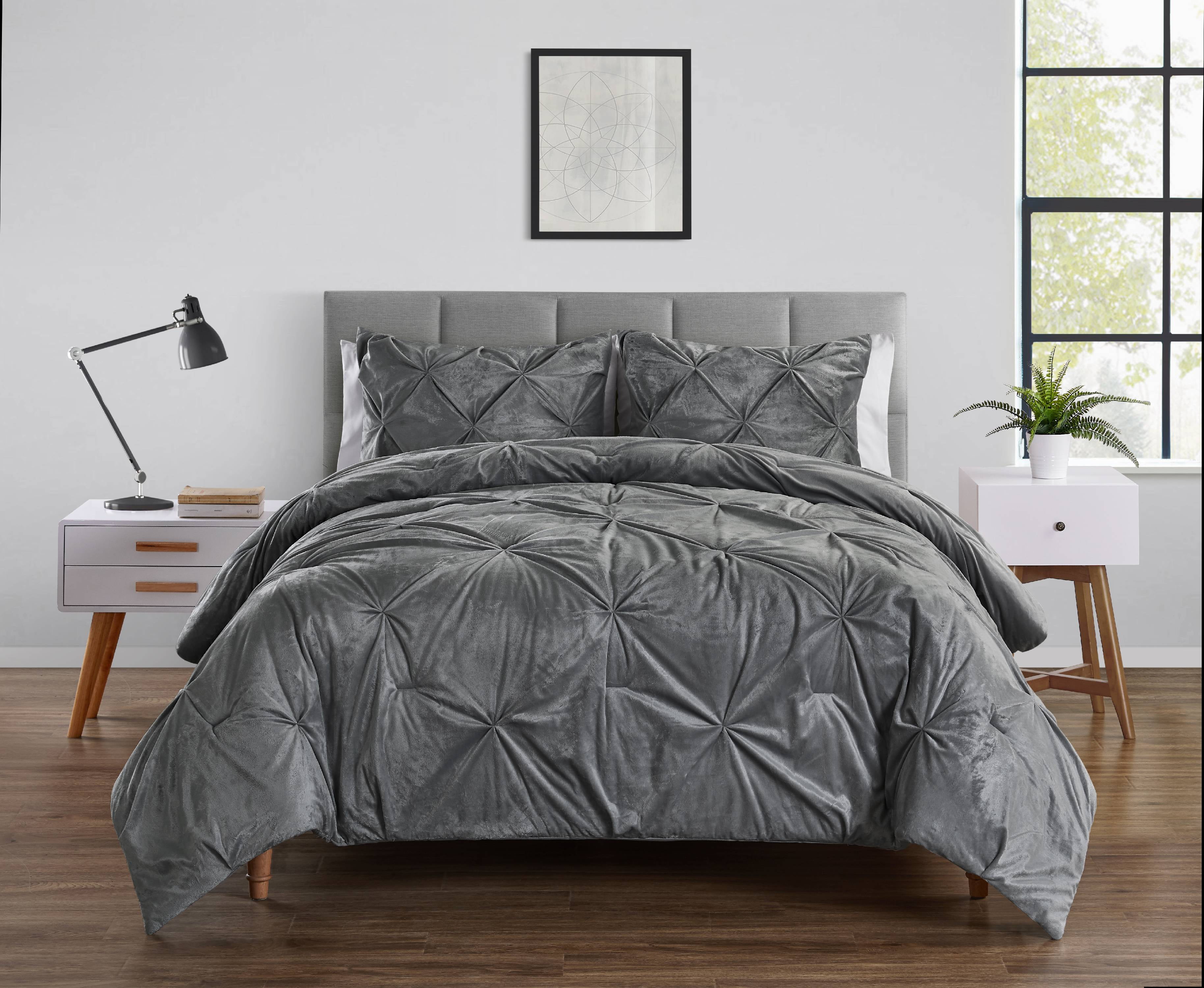 VCNY Home Carmen Velvet Soft Pintuck Comforter Set, King, Gray