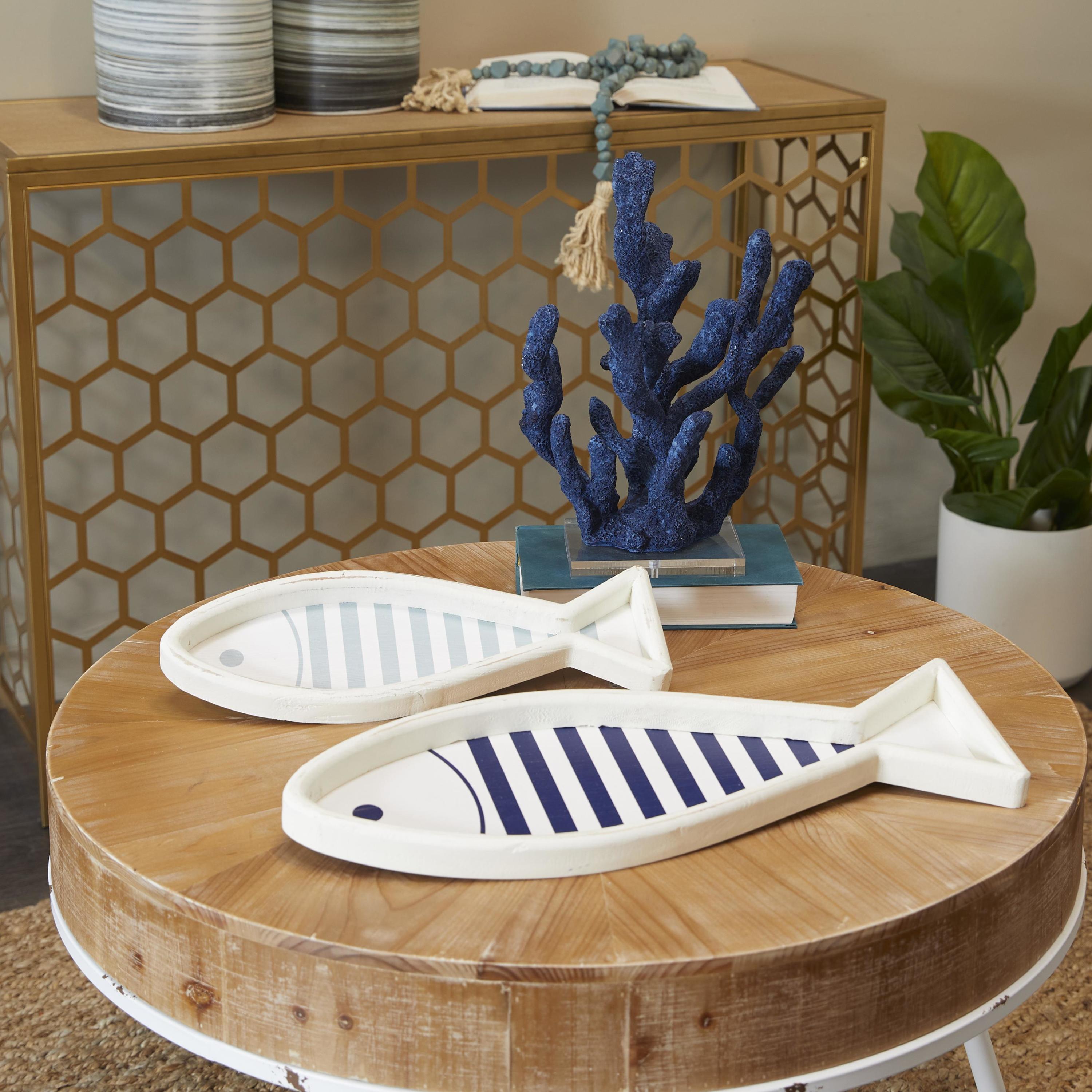 DecMode 21", 16"W White Wood Fish Tray, 2-Pieces