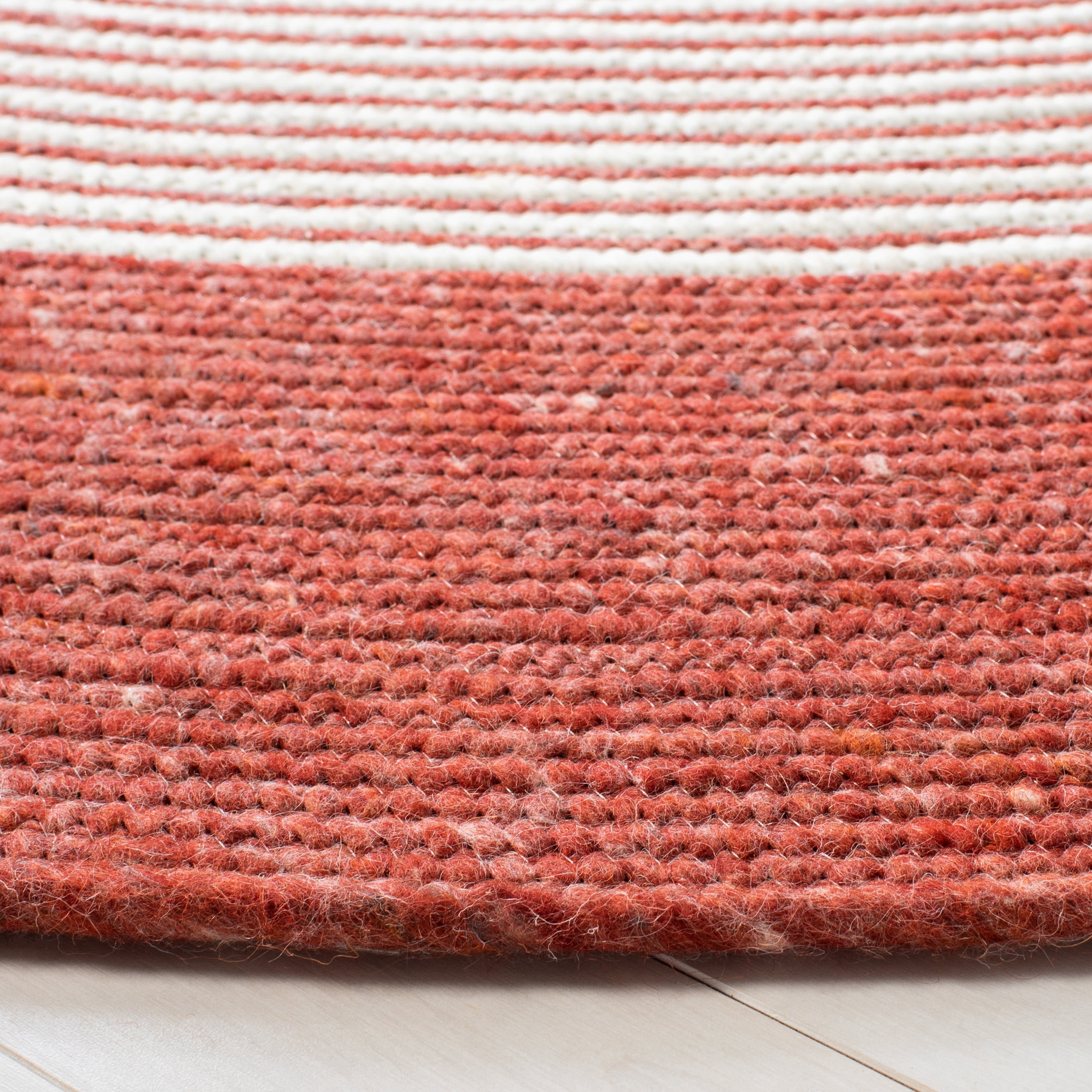 SAFAVIEH Braided Lars Geometric Reversible Area Rug, Red/Ivory, 5' x 5' Round