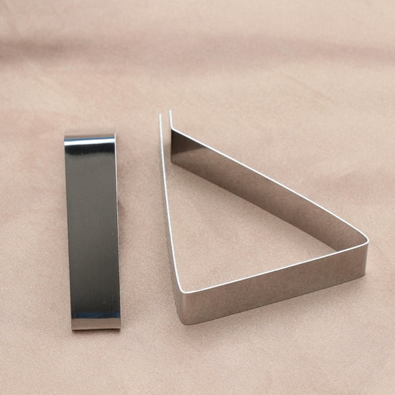 FENGGUIQU 6-Pack Plated Triangle Table Skirt Clips to Secure Table Covers Firmly in Windy Weather