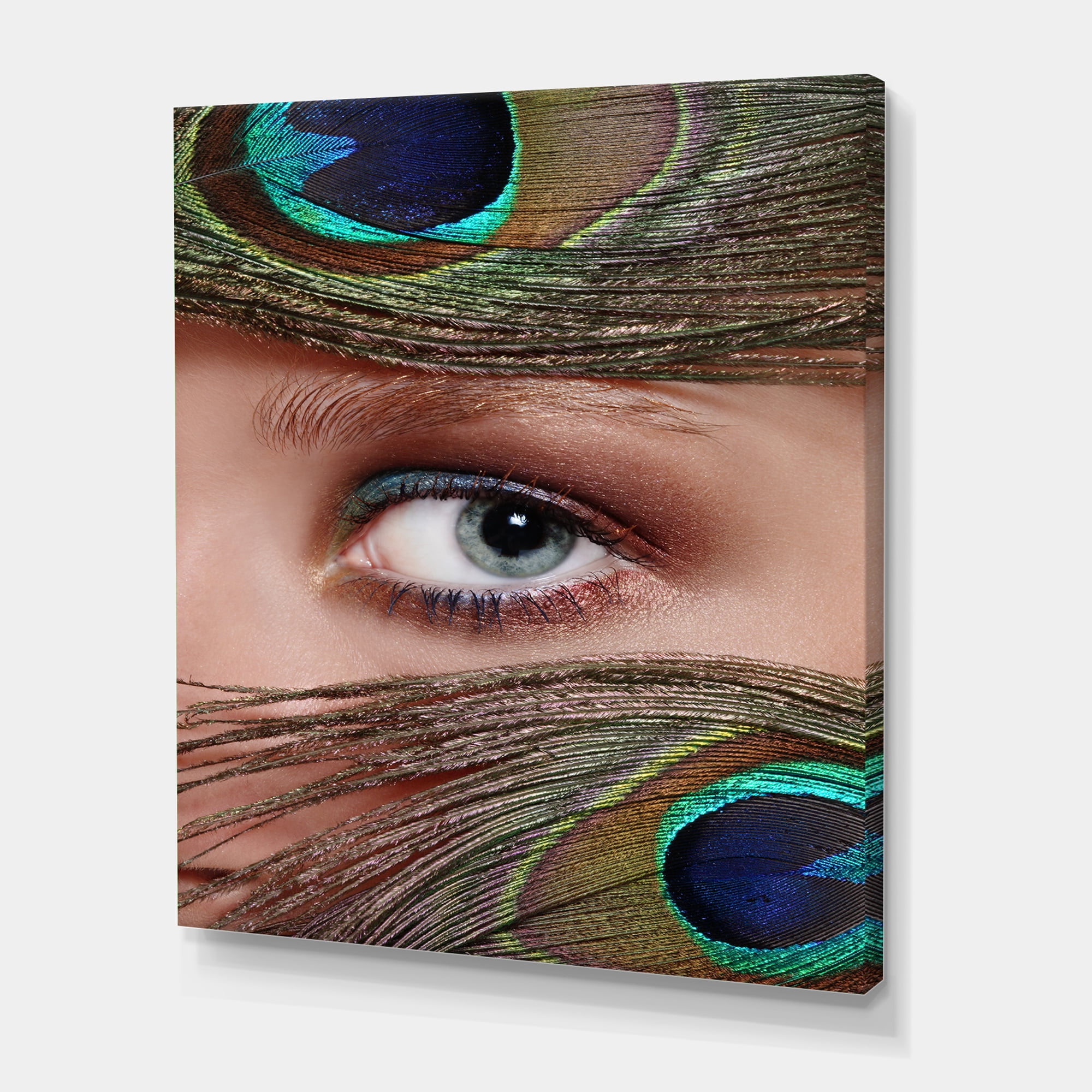 Designart ' Peacock Feathers and Eye ' Bohemian & Eclectic Canvas Wall Art Print