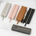 thumbnail image 1 of Fiudx Estuche de Cuero para Bolígrafos, Diseño Duradero con Cremallera Protectora, Material Resistente a Arañazos, Forro de Gamuza Suave, Esencial para La Oficina, Elegante y Práctico, Tamaño 6 X 2,5, 1 of 7