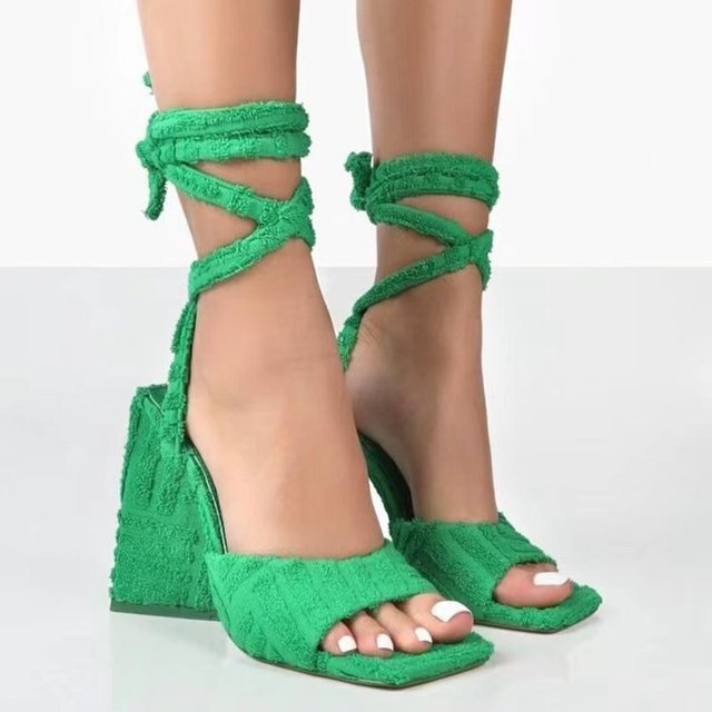 Sandalias cómodas de verano 2022 para mujer, zapatos de tacón alto con cordones cruzados para mujer, zapatos de mujer con punta abierta y tacón grueso 42 Gao Jinjia LED