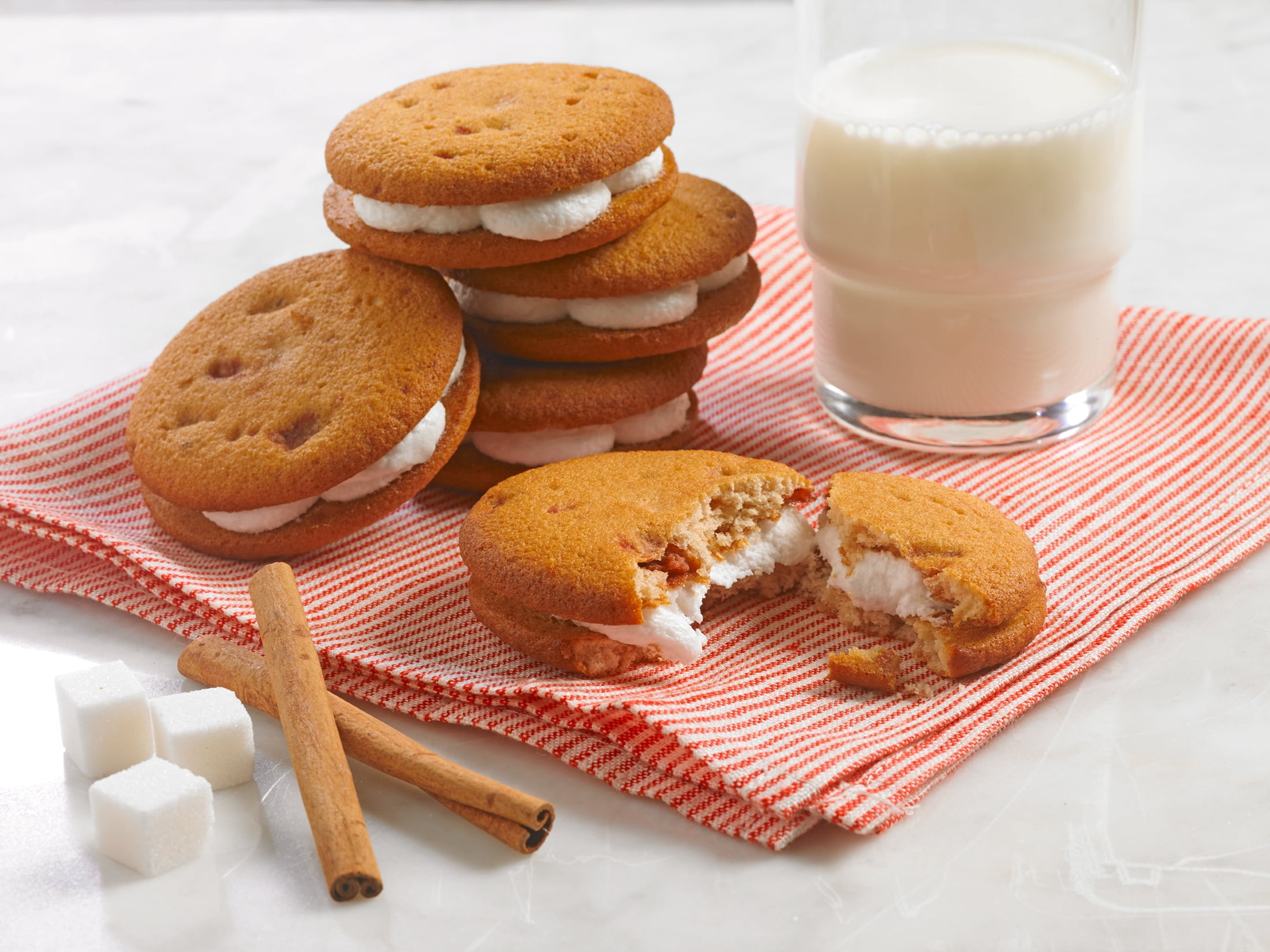 Little Debbie Snickerdoodle Creme Pies, 40 Sandwich Cookies (5 Boxes), 47.85 oz