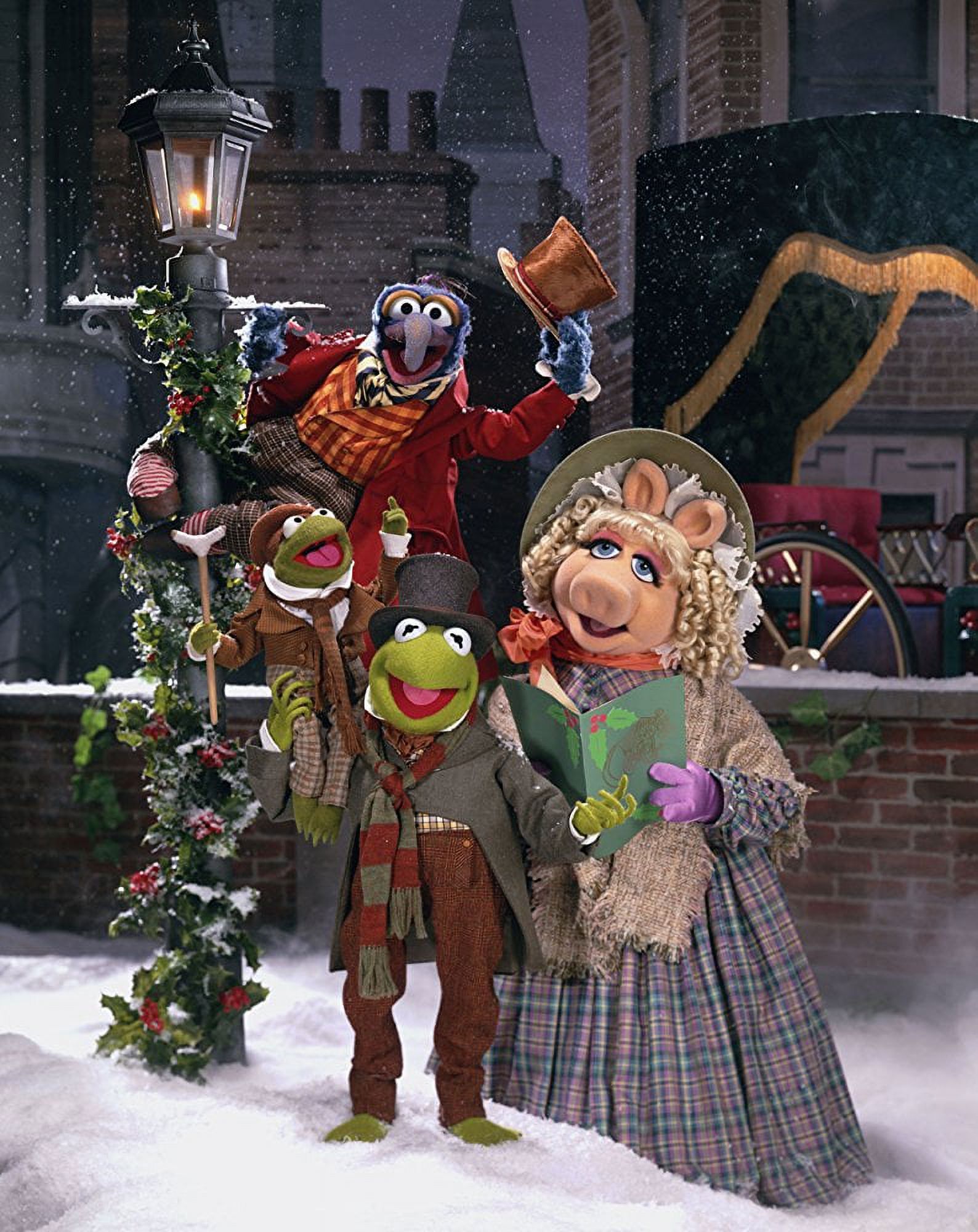 The Muppet Christmas Carol (Special Edition) (Blu-ray) - image 4 of 5
