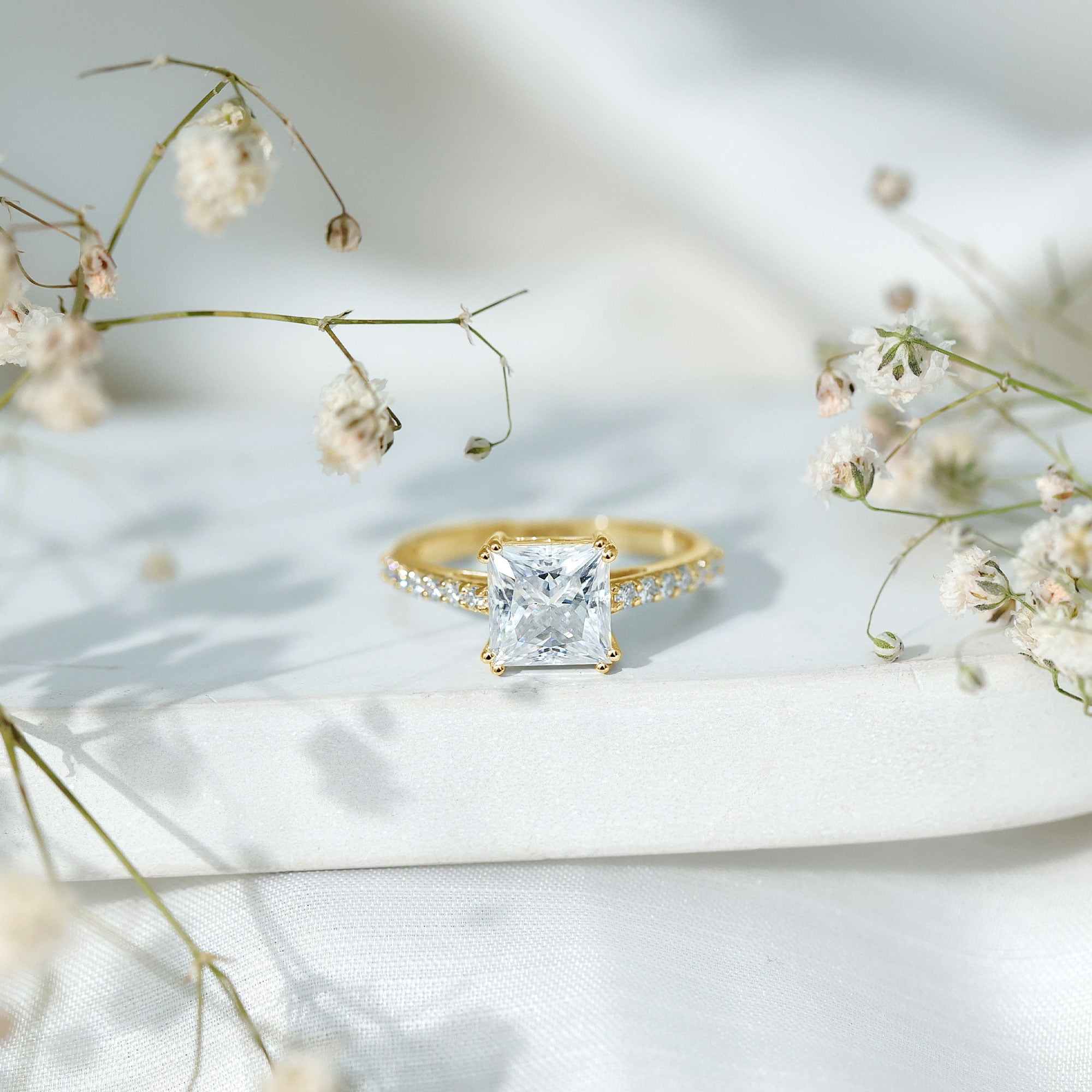 Rosec Jewels Moissanite Solitaire Engagement Ring for Women (8 mm Princess Cut Moissanite, 3 Ct, D-VS1 Grade), 14K Yellow Gold, US 13.00