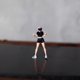 thumbnail image 4 of Minifigura 1/64 Chica en motocicleta con casco rosa Figura en miniatura Modelo Accesorios Fotografía creativa Exhibición Colección Decoración, 4 of 4
