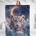 thumbnail image 1 of Manta de franela de felpa con diseño de tigre para hombre y mujer: suave, cómoda, ligera, cálida y mullida, ideal para sofá, dormitorio, cama, sala de estar y exteriores (127 x 152 cm)., 1 of 6
