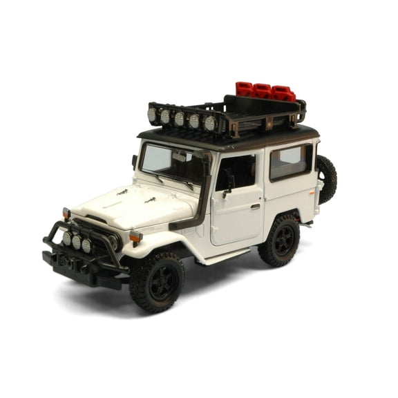 1974 Toyota FJ40 Land Cruiser, Light Cream - Motor Max 79137WT - 1/24 scale Diecast Model Toy Car
