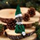 thumbnail image 3 of Elfo navideño Snoop on the Stoop, decoración navideña de Snoop Dogg. Incluye juguete de elfo, camiseta, gafas de sol y cadena dorada. Regalo para niños adultos., 3 of 5
