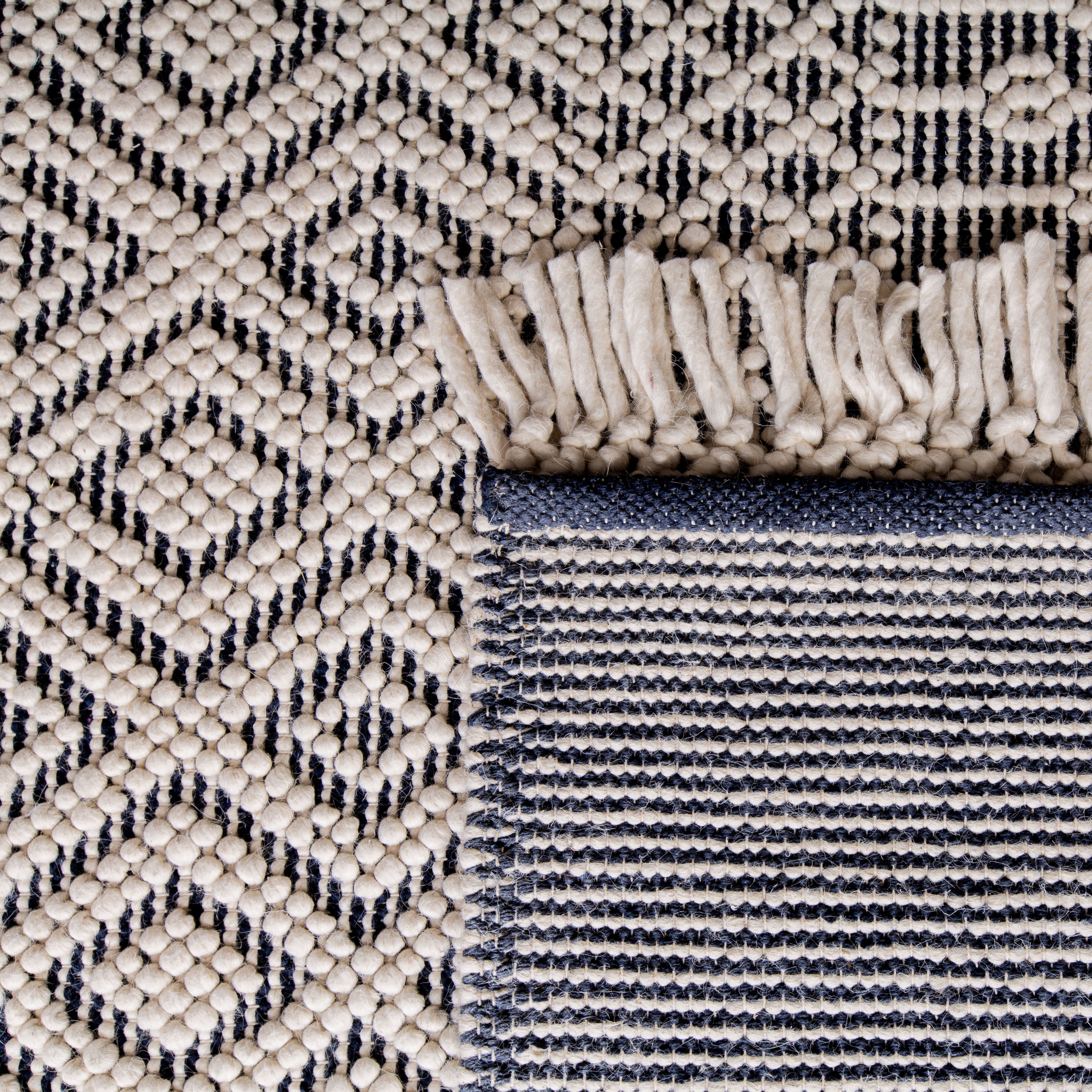 SAFAVIEH Natura Cordelia Southwestern Wool Area Rug, Ivory/Navy, 10' x 14'