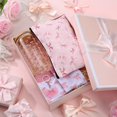 thumbnail image 2 of Set de regalo Boao con lazo rosa, copa de cristal, calcetines, bolsa de cosméticos, llavero, 2 of 7