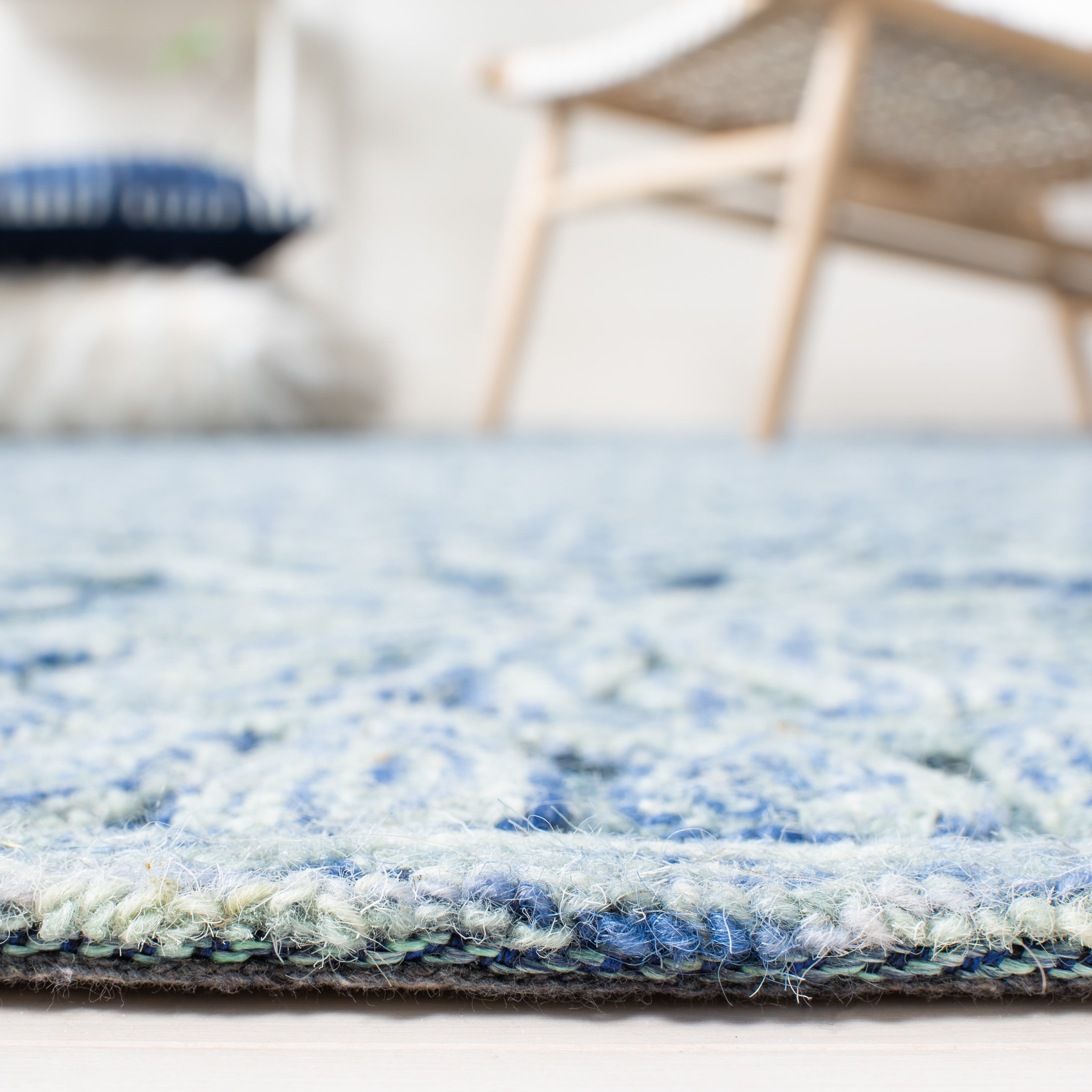 SAFAVIEH Trace Montague Medallion Area Rug, Blue/Light Green, 6' x 6' Square