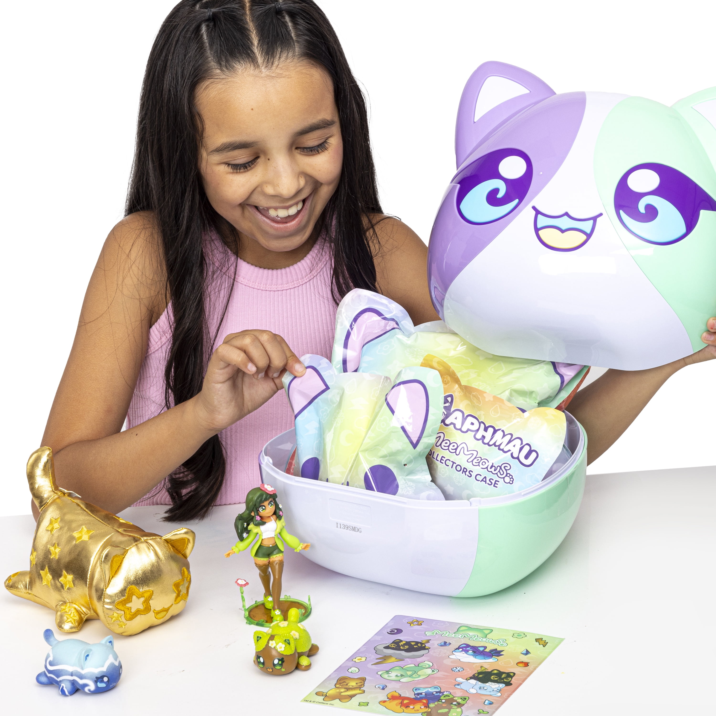 Aphmau Mystery Surprise Set, Elemental, Collectible Figure & Accessories, Plush Toys, 10 Piece Mystery Surprises, Official Aphmau Merch