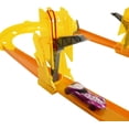 thumbnail image 4 of Track Builder Playset Hot Wheels Lightning Boost para niños de más de 4 años, 4 of 6