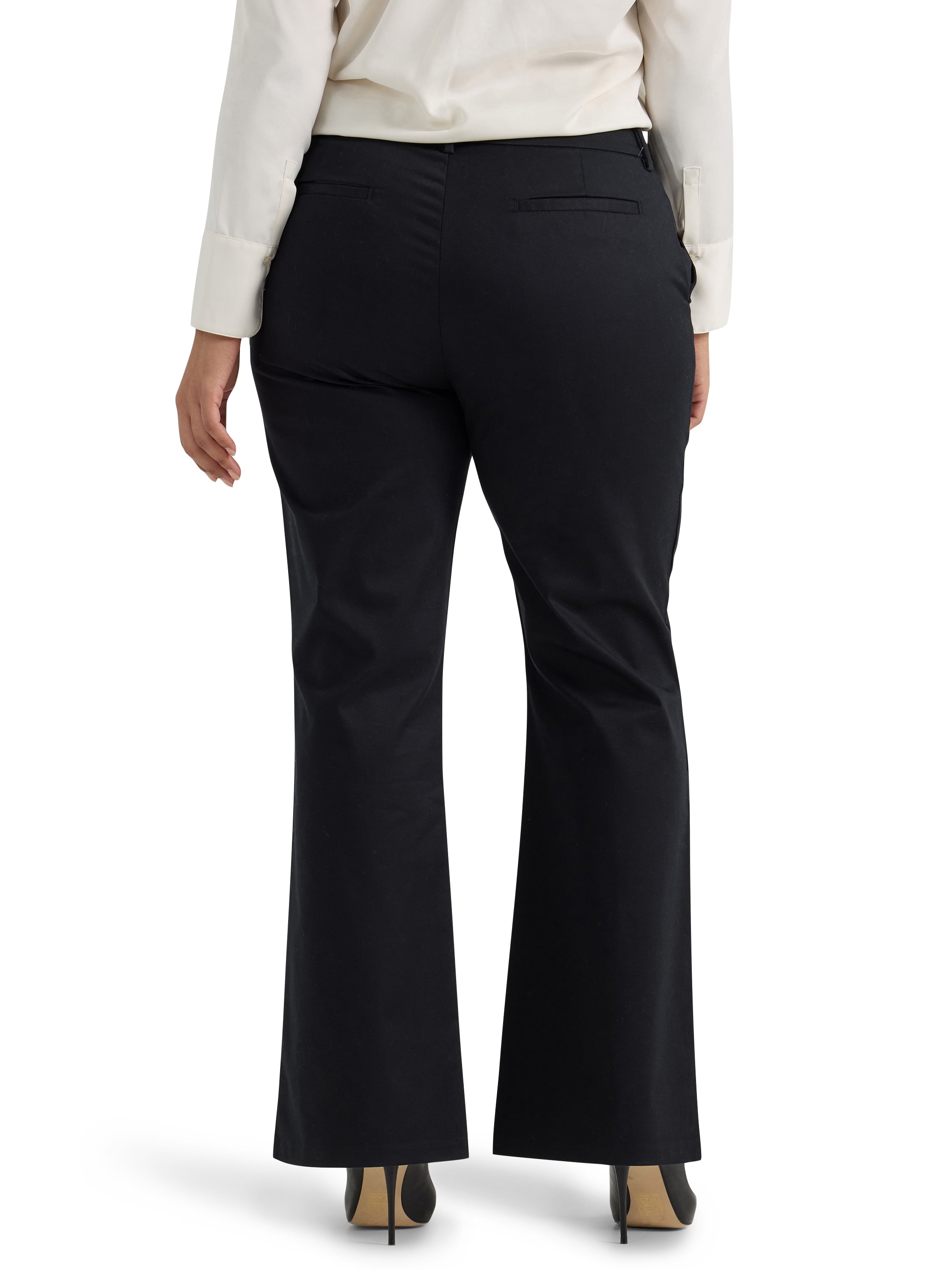 Lee® Women's Plus Mid Rise Wrinkle Free Bootcut Pant