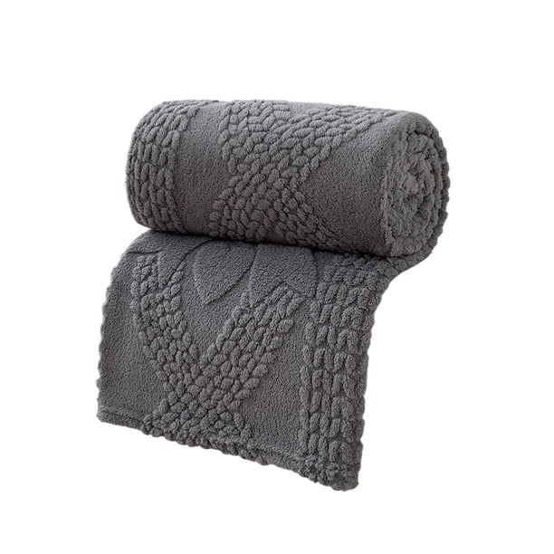 Manta Raschel de doble capa, suave y gruesa. Un artículo imprescindible para calentar en invierno. Adecuada para camas, sofás y otros ambientes, brindando la máxima comodidad.