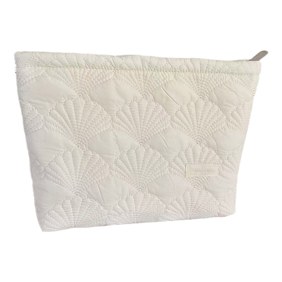 7829 Practical Polyester Makeup Bag Compact Size Quilted Cosmetic Bag Shell Design For Travel Bathroom Poolside Activities