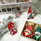 thumbnail image 5 of Decoración Navideña Suministros Navideños Accesorios Pintados Lindo Anciano Sin Rostro Pequeño Colgante Adorno Navideño Colgante de Madera, 5 of 7