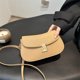 thumbnail image 3 of Bolso de hombro para mujer, diseño de nicho de moda de otoño 2025, elegante, combinable, estilo retro, bandolera pequeña cuadrada, 3 of 5