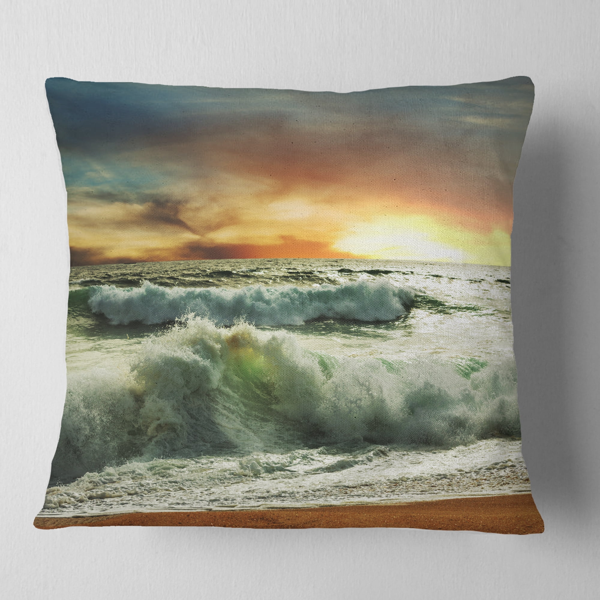 Designart Rushing Waves in Evening Beach - Seashore Throw Pillow - 18x18