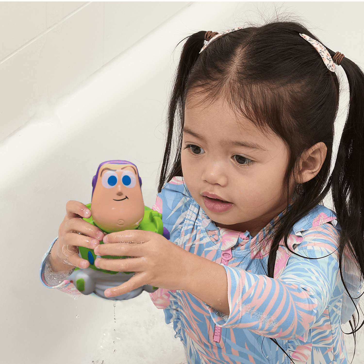 Disney Toy Story Woody Jumbo Bath Squirter, 1-Piece Squeezy Water Play Toy for Toddlers
