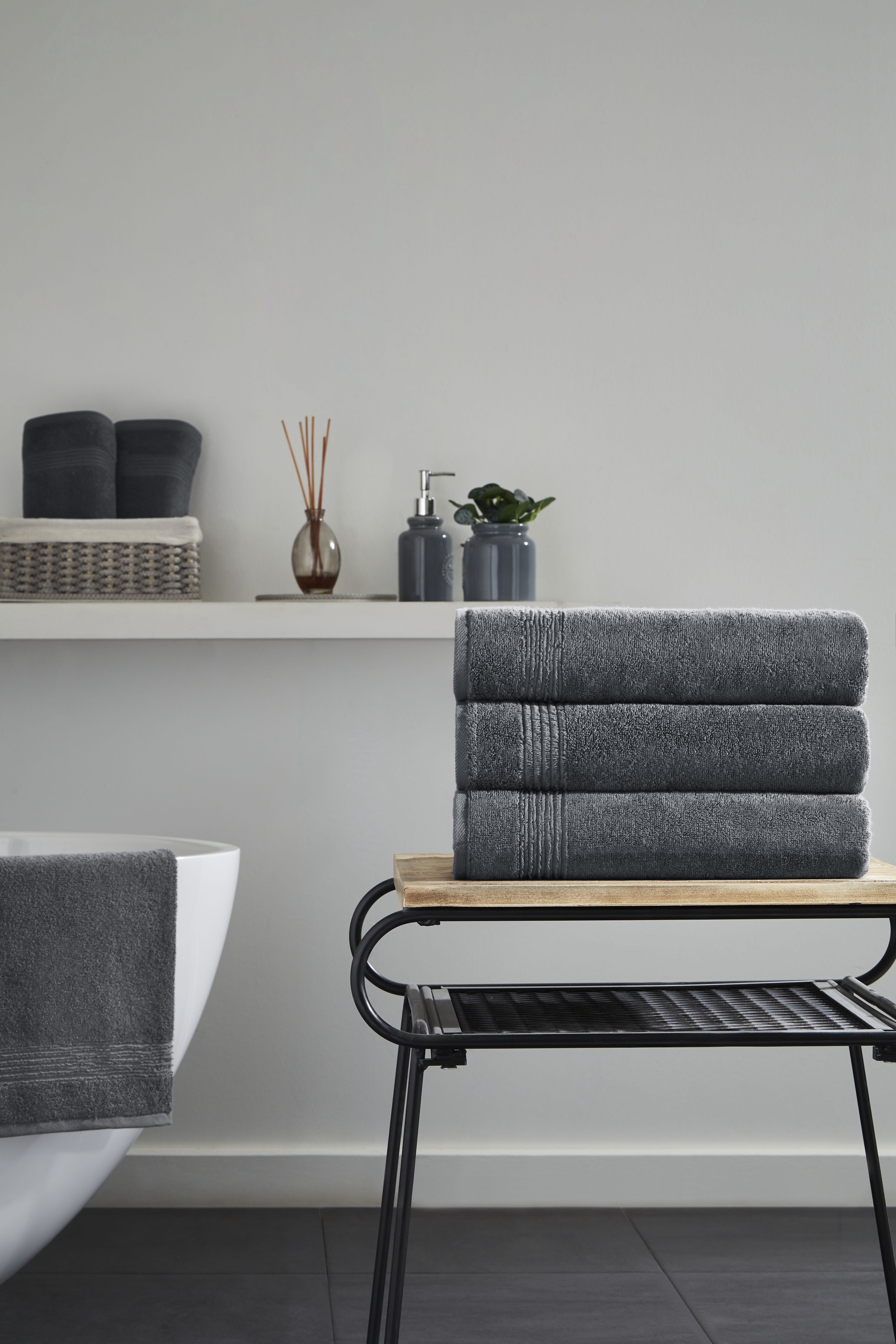 Ozdilek 4-Piece Bath Towels, 30x60" 100% Turkish Cotton, Quick-Dry & Lightweight Body Towels, Breathable, Space-Saving Shower Towel Set for Bathroom, Pool, Gym, Anthracite Grey