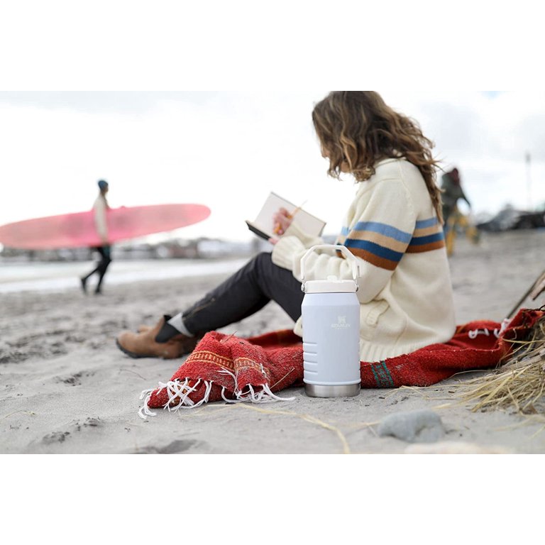 Stanley Classic 64oz Iceflow Flip Straw Jug - Walmart.com