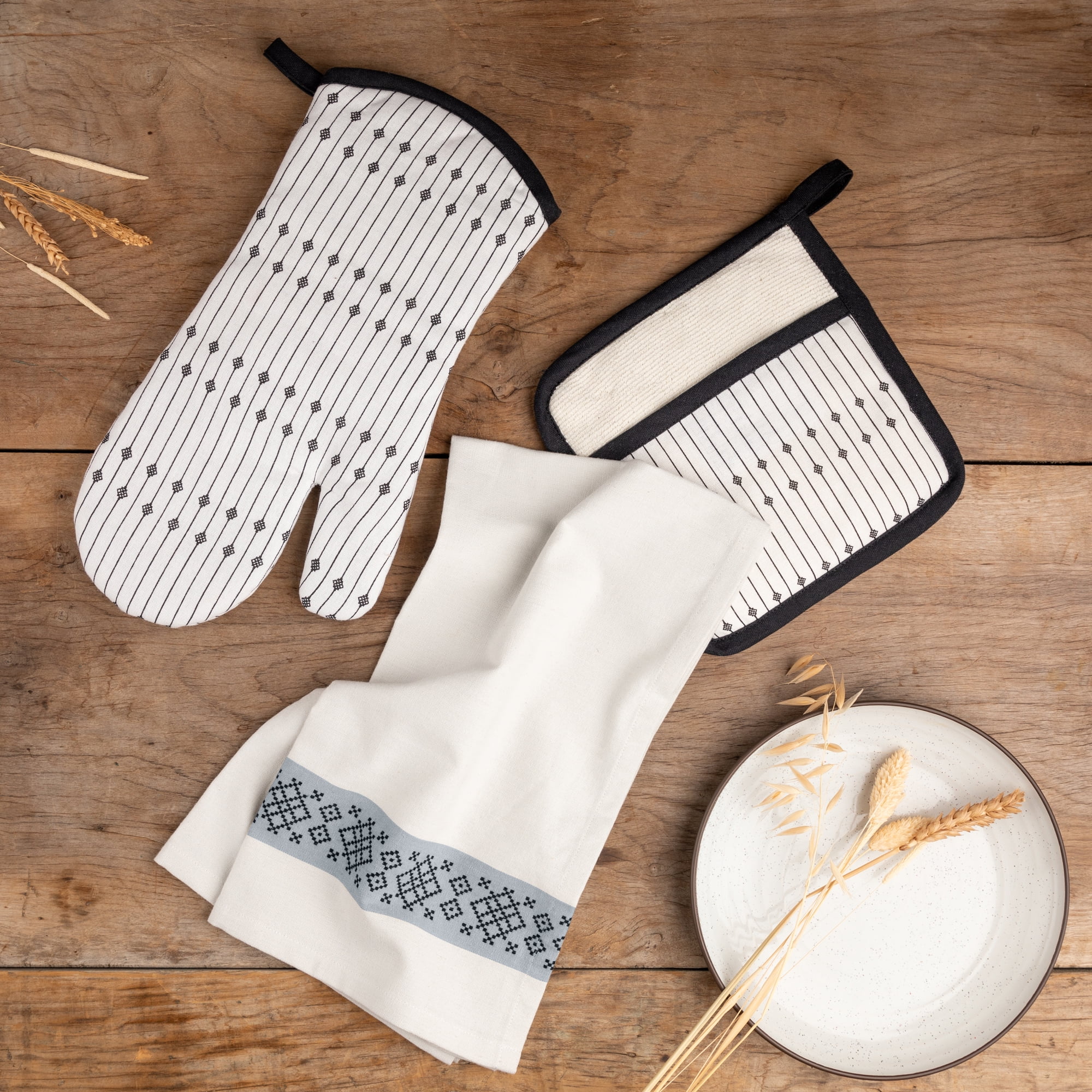 Yellowstone 3-Piece Oven Mitt, Pot Holder, & Tea Towel Kitchen Linen Set, Beth Collection