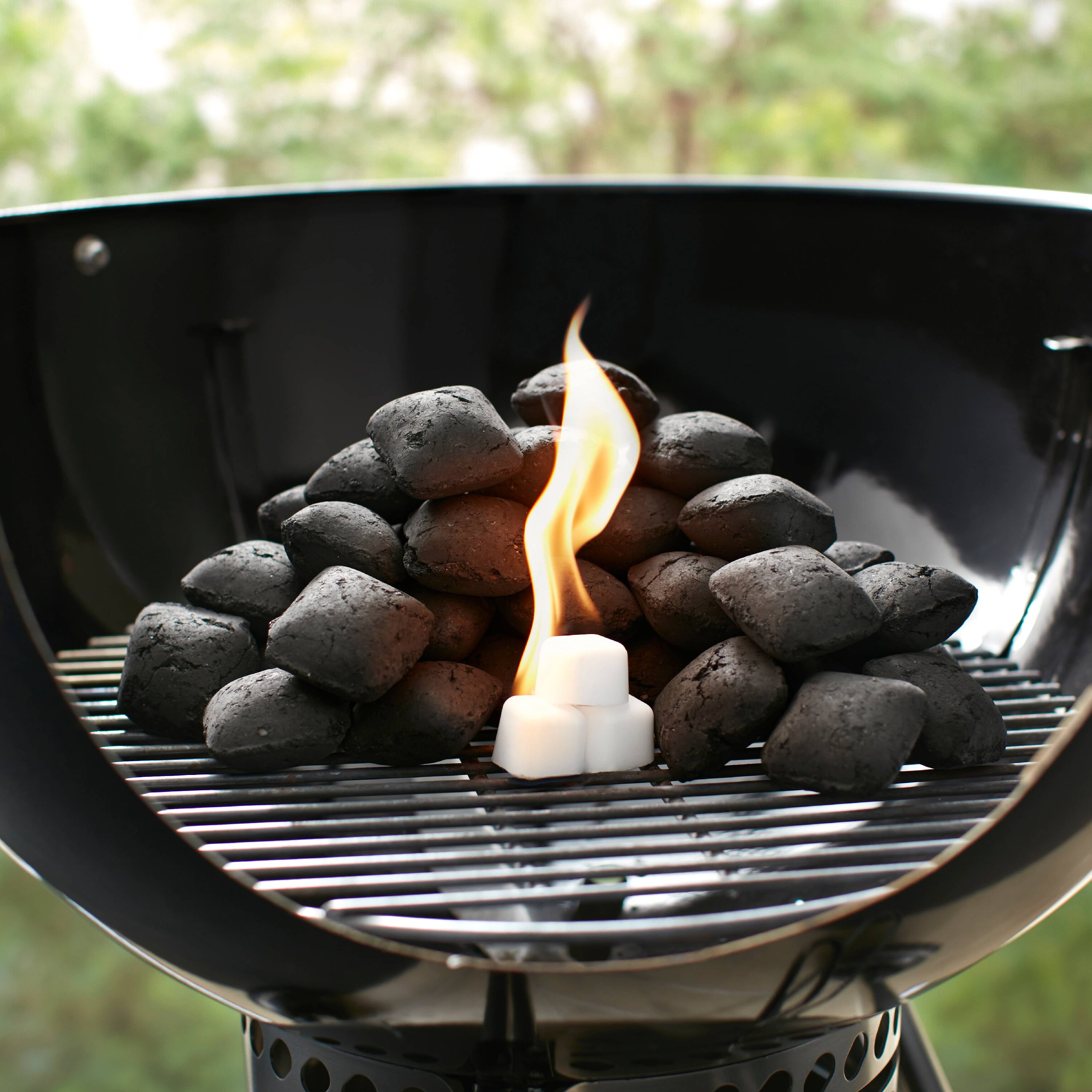 Favorit 1250 Lot de 32 Cubes Allume-feu pour Barbecue, cheminée et Four  Blanc à Base de kérosène, très Combustible et Facile à Utiliser