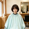 thumbnail image 1 of unbranded Peluquera Impermeable Con Antideslizante Para Corte Y, 1 of 8