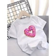 thumbnail image 1 of Camiseta cómoda de mezcla de algodón para niña con estampado colorido de donuts en forma de corazón. Cuello redondo informal, manga corta, ideal para actividades al aire libre en primavera y verano., 1 of 7