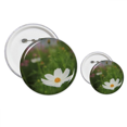 thumbnail image 1 of White Cosmos Insignia insignia botón diseño conjunto, 1 of 3
