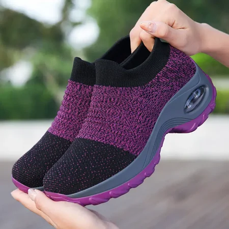 

Women‘s Flying Woven Casual Air Cushion Sneakers