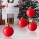 thumbnail image 4 of Decoraciones de pelota hinchable para exteriores de 30 cm - Gran decoración festiva para el jardín navideño, PVC resistente a la intemperie, fácil de instalar y almacenar, 4 of 5