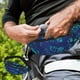 thumbnail image 5 of Cinturón Deportivo Con Botella De Agua Plegable, Soporte Ajustable Para Teléfono, Ideal Para Correr, Entrenar En El Gimnasio Y Actividades Al Aire Libre. Almacenamiento Seguro., 5 of 8