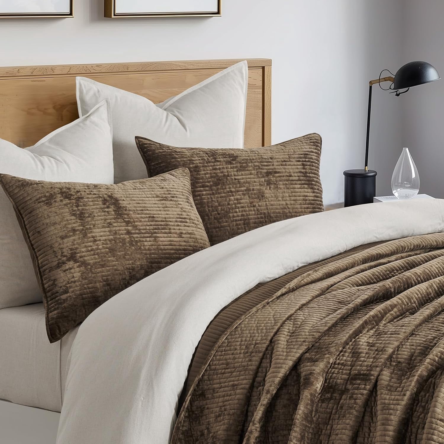 EVERGRACE Velvet Quilt Set King Size, Luxurious Soft Quilted Bedding Sets, Lightweight Velvet Comforter for All Season, Striped Channel Bedspread Coverlet with 2 Shams, Mushroom Brown