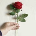 thumbnail image 4 of Elegante ramo de rosas artificiales Rosaceae, decoración para fiestas en casa. Rojo brillante, 4 of 8